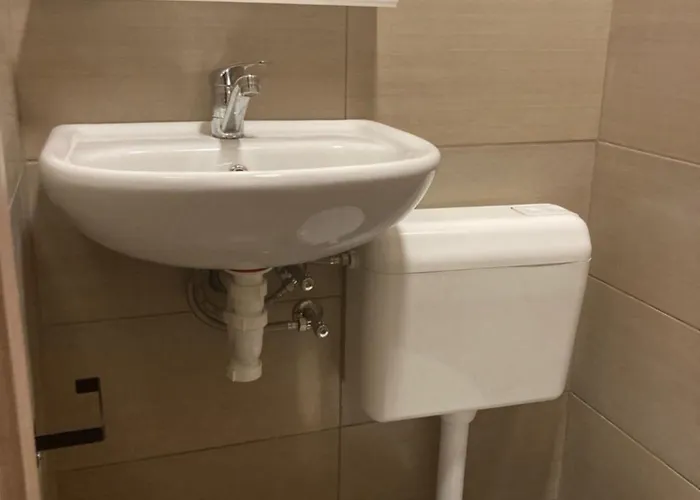 Appartement Anrora 2 *